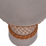ΒΟΗΘΗΤΙΚΟ ΤΡΑΠΕΖΙ ΣΤΡΟΓΓΥΛΟ DELIA HM18167.03 FIBER CEMENT ΓΚΡΙ & RATTAN Φ40x45Υεκ - Image 9
